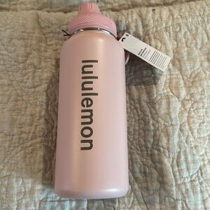 Lululemon back to life sport bottle 32 ounce